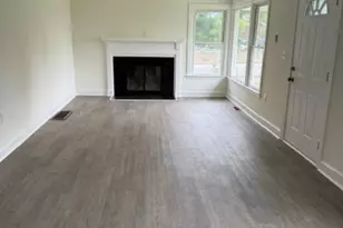 1009 W New Hampshire Ave, Southern Pines, NC 28387 - Photo 5