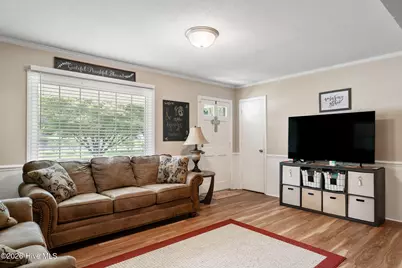 241 N Monk Street, Magnolia, NC 28453 - Photo 5
