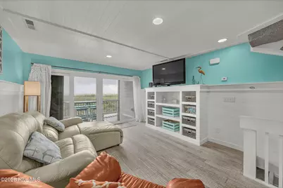 811 Carolina Beach Avenue S, Carolina Beach, NC 28428 - Photo 3