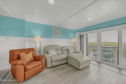 811 Carolina Beach Avenue S, Carolina Beach, NC 28428 - Photo 5
