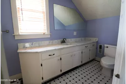 210 N Harvey Street, Washington, NC 27889 - Photo 7