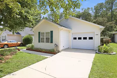 3703 Elizabeth Avenue, New Bern, NC 28562 - Photo 1