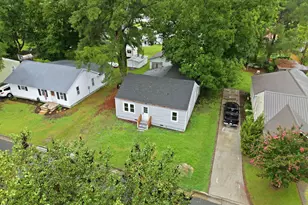 109 Fairview St, Williamston, NC 27892 - Photo 3