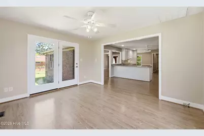 5208 Meadowbrook Drive, Trent Woods, NC 28562 - Photo 9