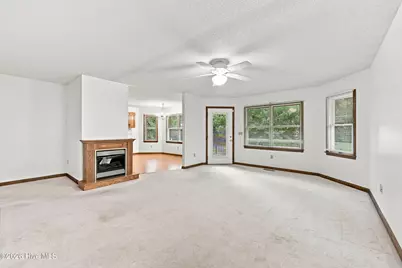 1113 Riverside Avenue, Elizabeth City, NC 27909 - Photo 3