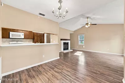 542 Shadowridge Road, Jacksonville, NC 28546 - Photo 11