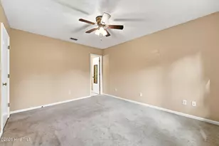 542 Shadowridge Rd, Jacksonville, NC 28546 - Photo 17