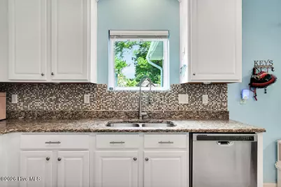 5010 Portside Drive, Southport, NC 28461 - Photo 13
