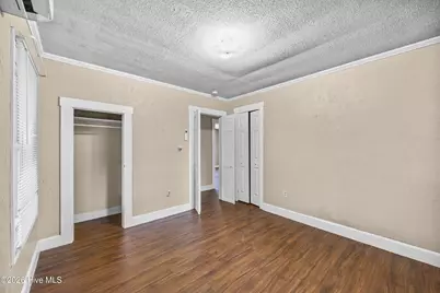 207 W Bridgers Street, Burgaw, NC 28425 - Photo 5