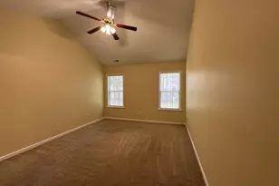 305 Firethorn Ln, Jacksonville, NC 28546 - Photo 5