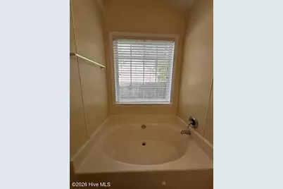 305 Firethorn Lane, Jacksonville, NC 28546 - Photo 7