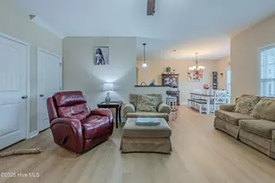 508 Louvre Ln, Jacksonville, NC 28546 - Photo 7