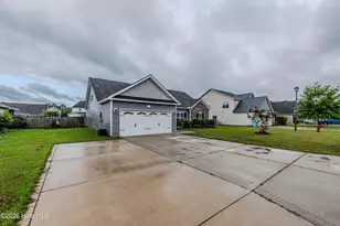 508 Louvre Ln, Jacksonville, NC 28546 - Photo 3