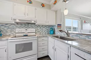 650 Cedar Point Blvd, Cedar Point, NC 28584 - Photo 13