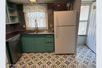 210 E Middle Street, Creswell, NC 27928 - Photo 17