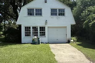 210 E Middle St, Creswell, NC 27928 - Photo 5
