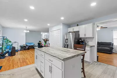 517 West Court, Jacksonville, NC 28546 - Photo 5