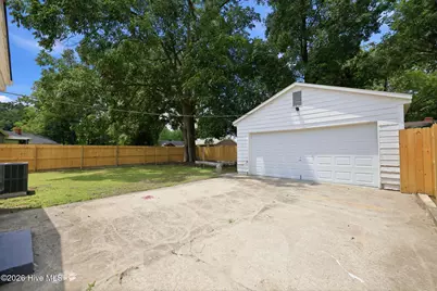 405 Greenview Drive N, Greenville, NC 27834 - Photo 27
