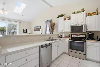 5006 Carleton Drive #Unit 113, Wilmington, NC 28403 - Photo 11