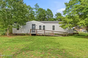 136 Driggers Dr, Hamlet, NC 28345 - Photo 1