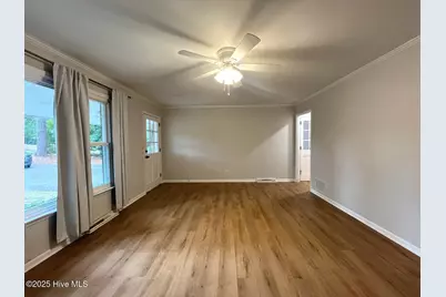 440 E Massachusetts Avenue, Southern Pines, NC 28387 - Photo 3