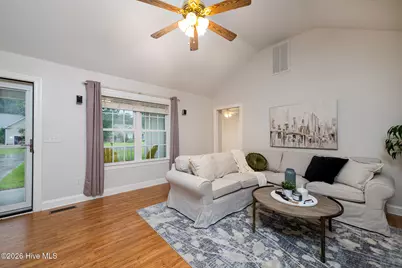 122 Laura Drive, New Bern, NC 28562 - Photo 9