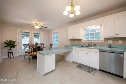 122 Laura Drive, New Bern, NC 28562 - Photo 3