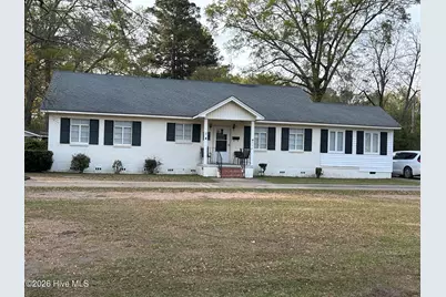 911 Atkinson Street, Laurinburg, NC 28352 - Photo 1