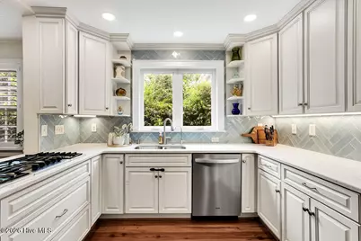 1413 Hawthorne Road, Wilmington, NC 28403 - Photo 29