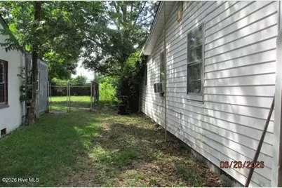2304 North Street, Lumberton, NC 28358 - Photo 3