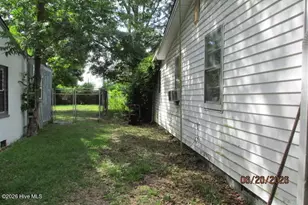 2304 North St, Lumberton, NC 28358 - Photo 3