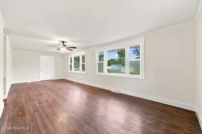 303 Banks Street, Jacksonville, NC 28540 - Photo 9