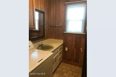 219 N Church Street #B, Hertford, NC 27944 - Photo 5