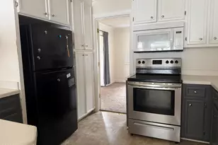 203 Walden Woods Dr, La Grange, NC 27855 - Photo 5