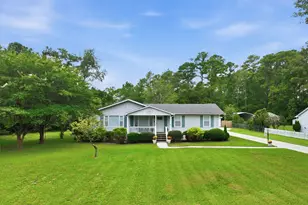 2610 W Forest Dr, Newport, NC 28570 - Photo 1
