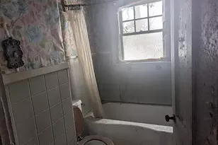 112 N Secrest St, Kinston, NC 28501 - Photo 9