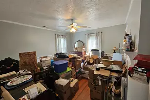 405 W Clinton St, Roseboro, NC 28382 - Photo 17