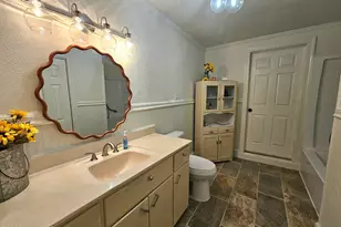 405 W Clinton St, Roseboro, NC 28382 - Photo 19