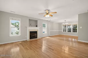 9818 N Olde Towne Wynd SE, Leland, NC 28451 - Photo 5