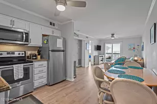 1404 Canal Dr, Carolina Beach, NC 28428 - Photo 7