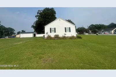 622 E Memorial Drive, Ahoskie, NC 27910 - Photo 3