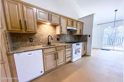 1206 Peyton Circle #B, Greenville, NC 27834 - Photo 5