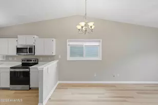 707 Varsity Dr, Wilmington, NC 28403 - Photo 9