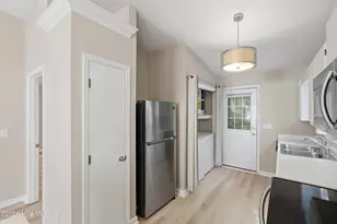 707 Varsity Dr, Wilmington, NC 28403 - Photo 13