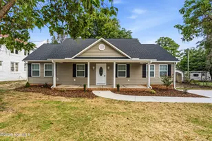 213 Rice St, Hamlet, NC 28345 - Photo 1
