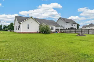 108 Farmington Dr, Richlands, NC 28574 - Photo 35