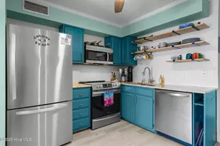 1404 Canal Dr, Carolina Beach, NC 28428 - Photo 9