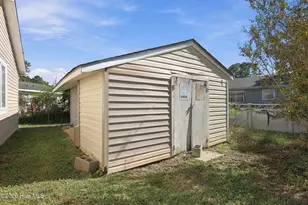 403 Dale Dr, Jacksonville, NC 28540 - Photo 57