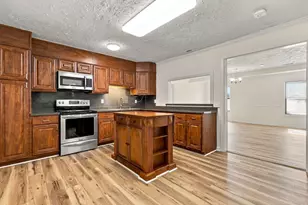 403 Dale Dr, Jacksonville, NC 28540 - Photo 7