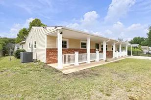 403 Dale Dr, Jacksonville, NC 28540 - Photo 7